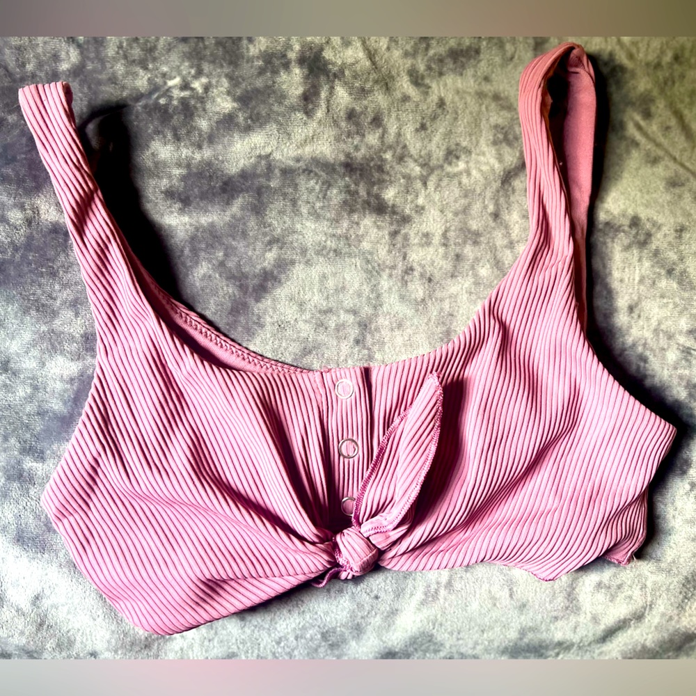 “Body Glove” Bikini Top Size Small 🌸‼️